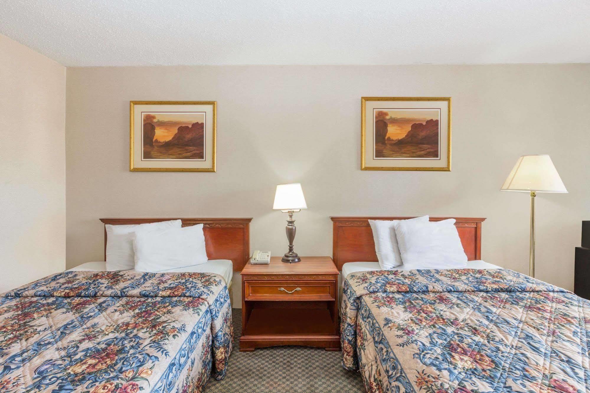 Knights Inn Overland Park Mission Exteriér fotografie